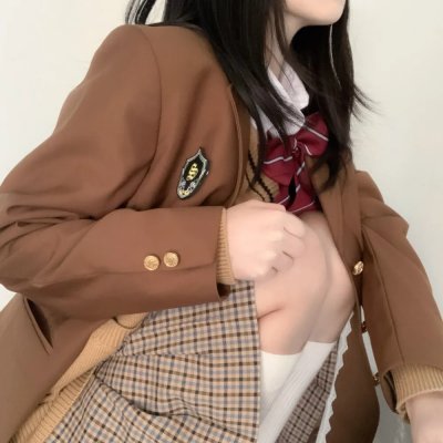 为黛茜小姐开车